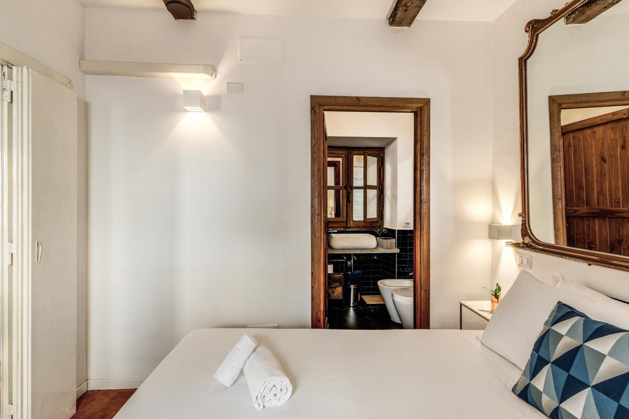 Maya Rhome Trastevere Rome Bilik gambar